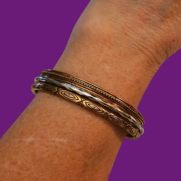 VTG Stack of Three Mixed Metal Textured Bangle Bracelets - Picture 1 of 7